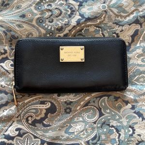 Black Michael Kors Wallet